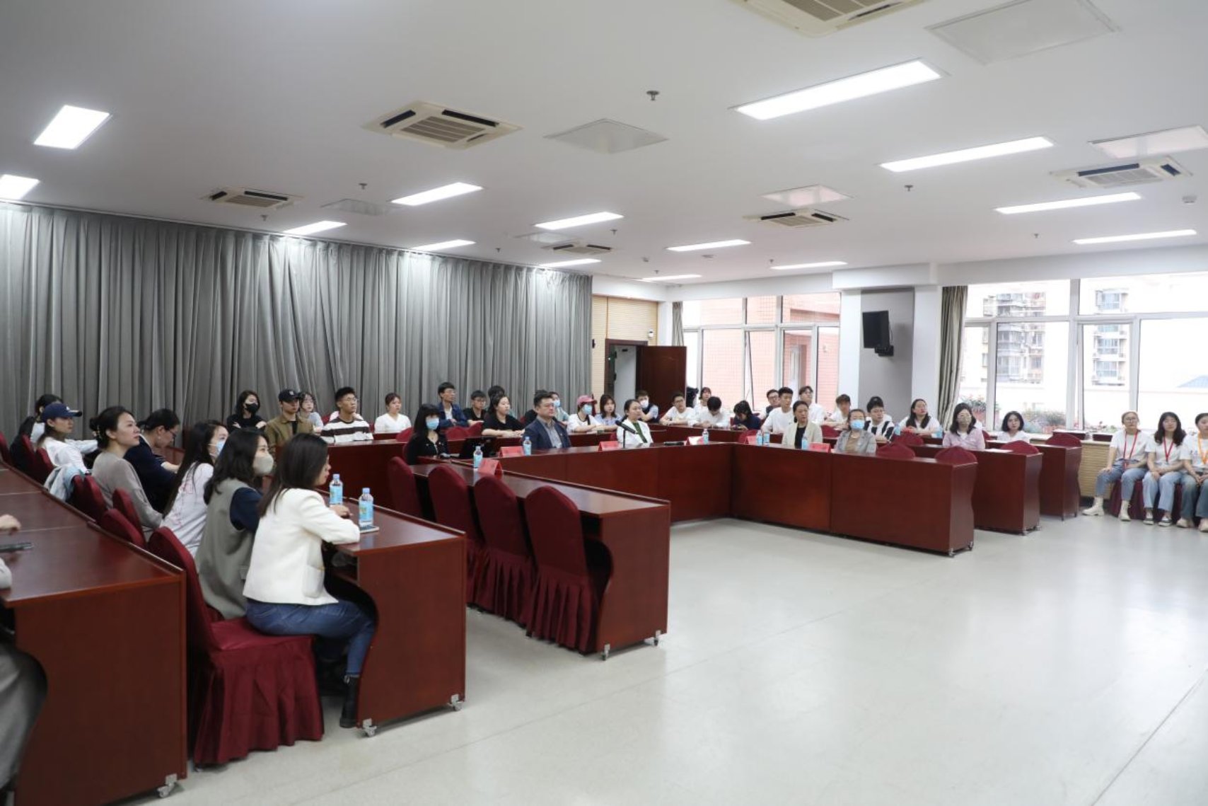 弘揚雷鋒精神，建設美麗國戲——雷鋒志愿活動分享會成功舉辦